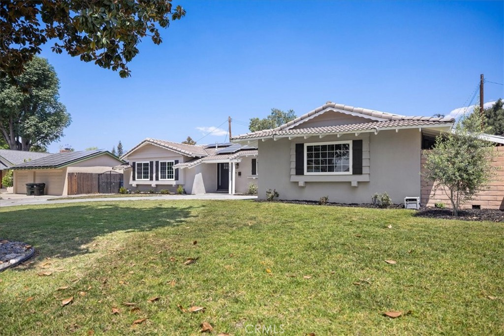 1829 Palopinto Avenue