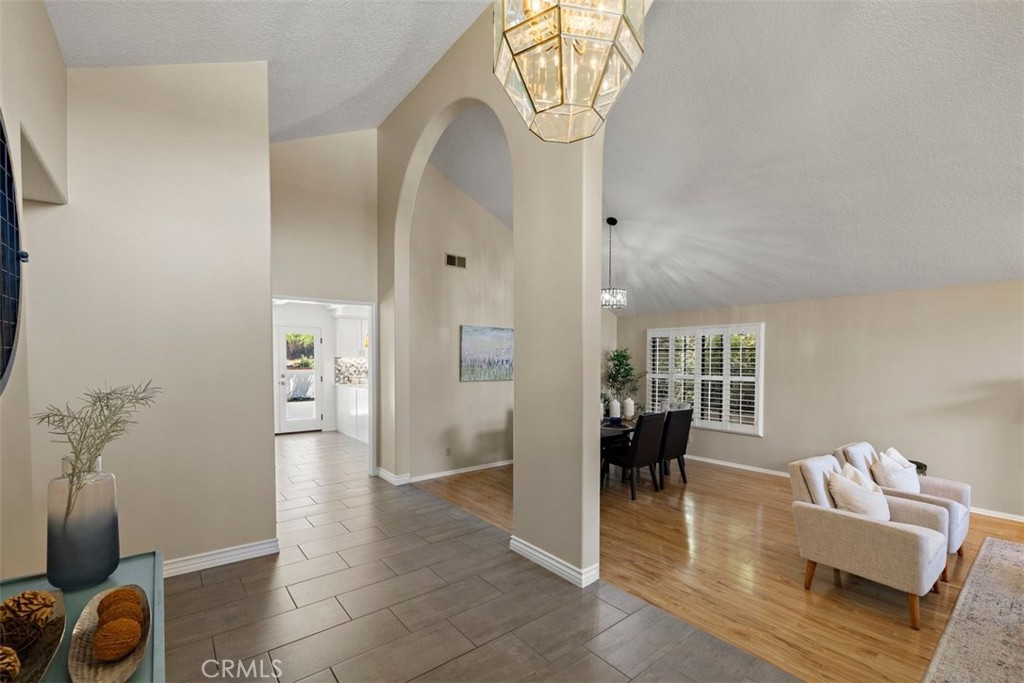 343 W Northridge