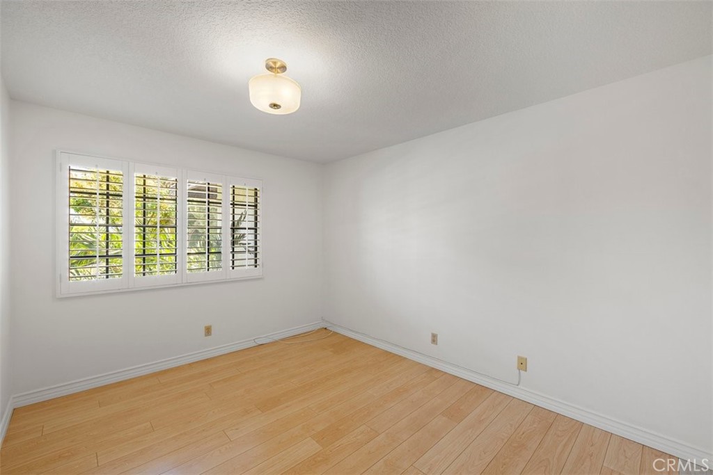 343 W Northridge