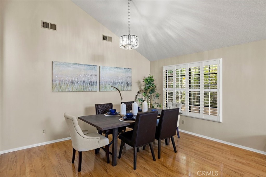 343 W Northridge