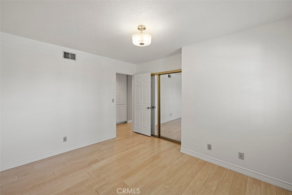 343 W Northridge