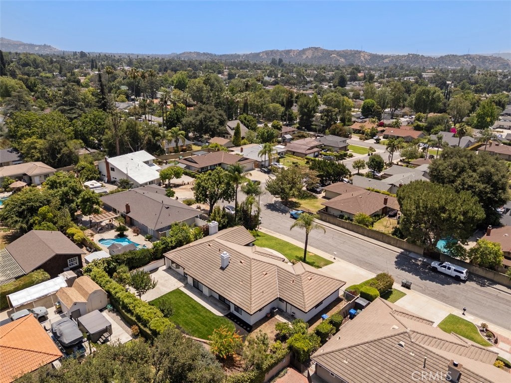 343 W Northridge