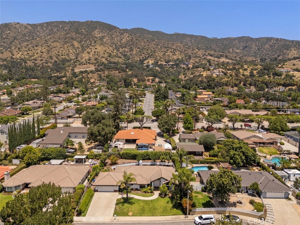 343 W Northridge
