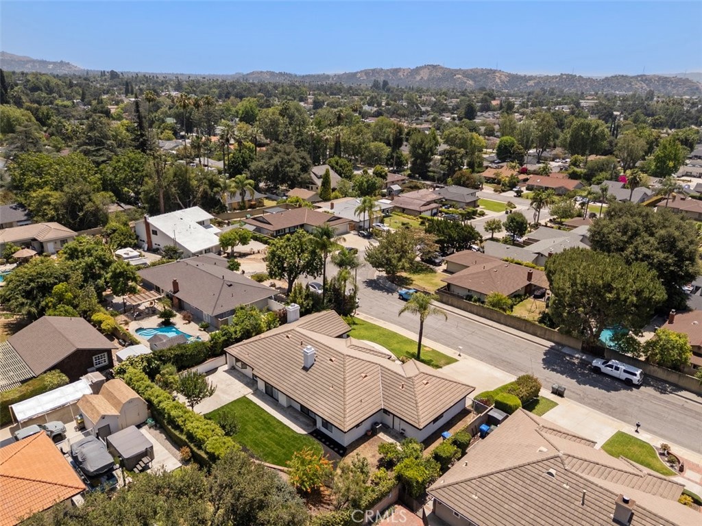 343 W Northridge