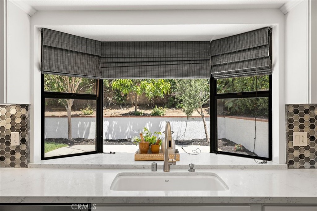 343 W Northridge