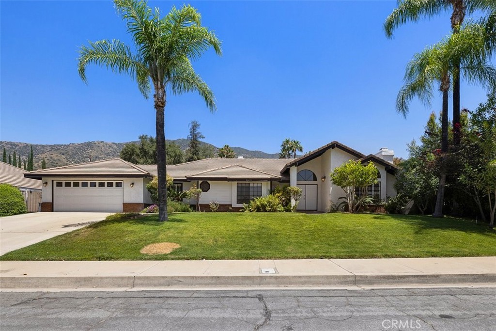 343 W Northridge