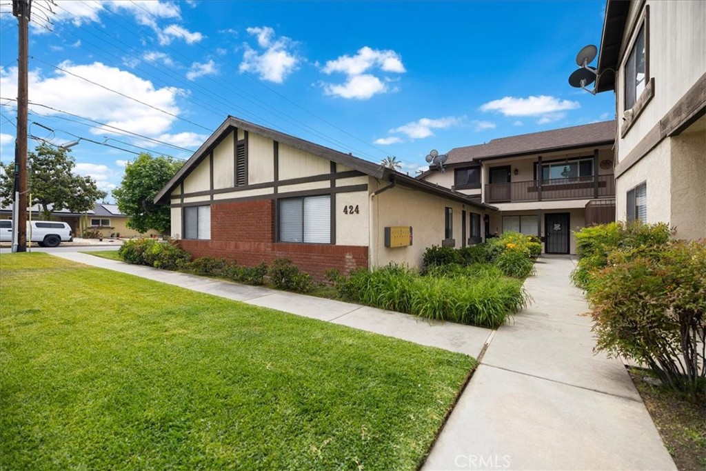 424 E Ada Avenue