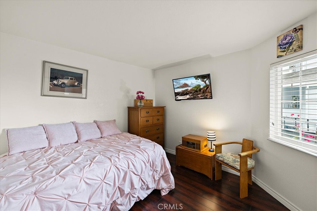 1083 Lakeview