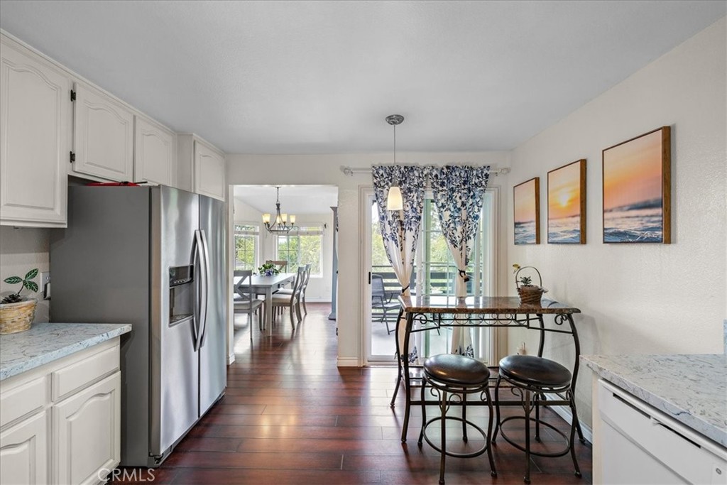 1083 Lakeview