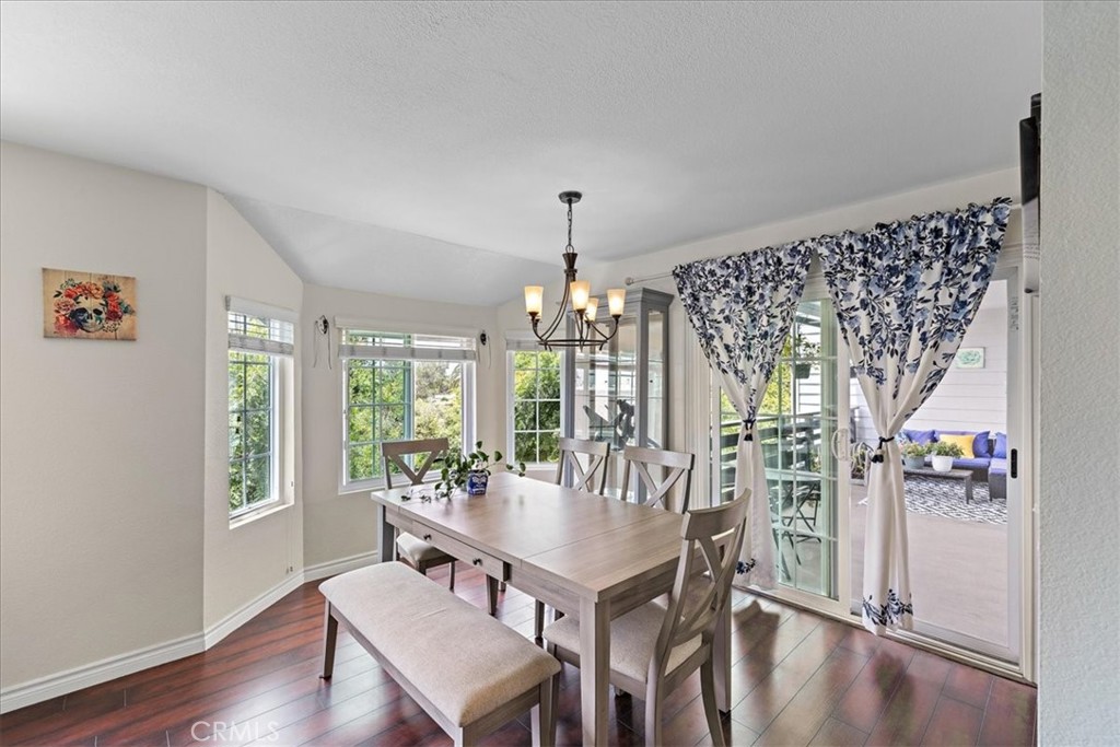 1083 Lakeview