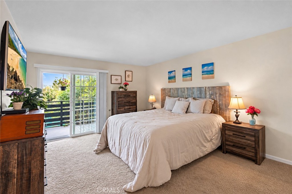 1083 Lakeview