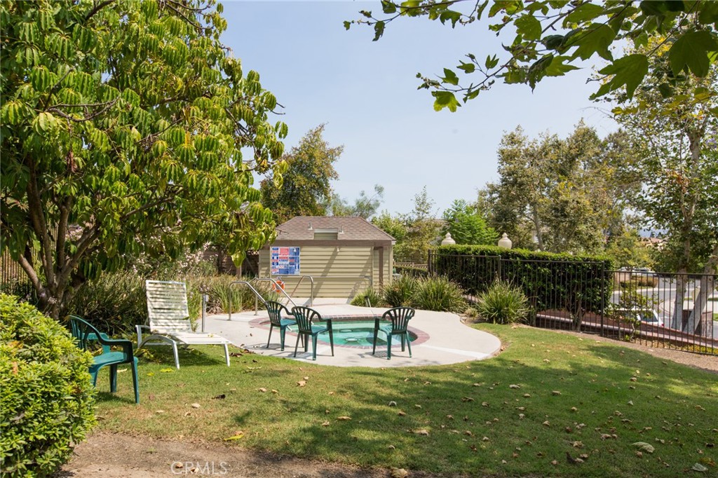1083 Lakeview