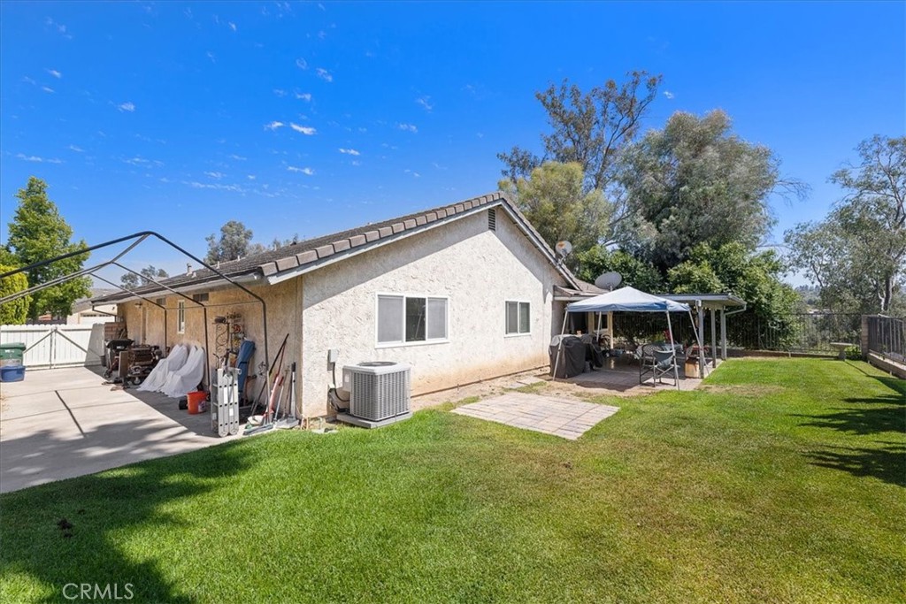 1057 Saint James Court