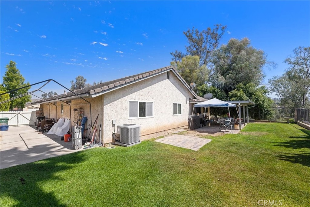 1057 Saint James Court