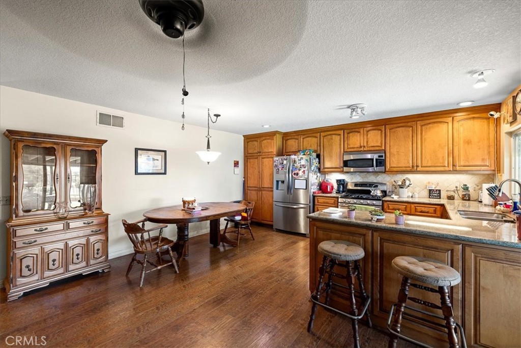 1057 Saint James Court