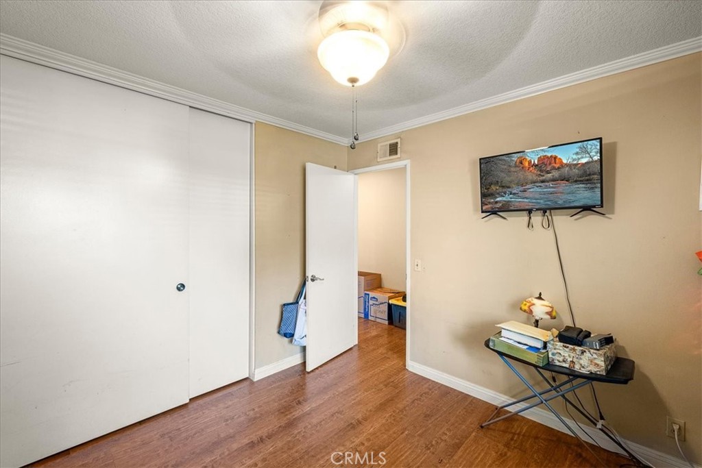 1057 Saint James Court
