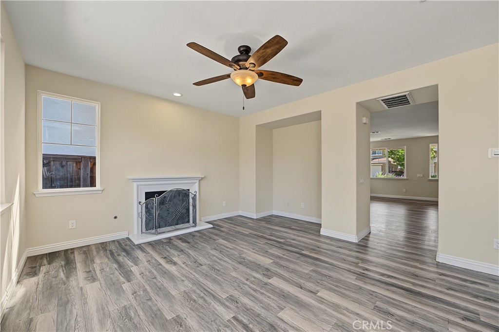1561 N Catskills