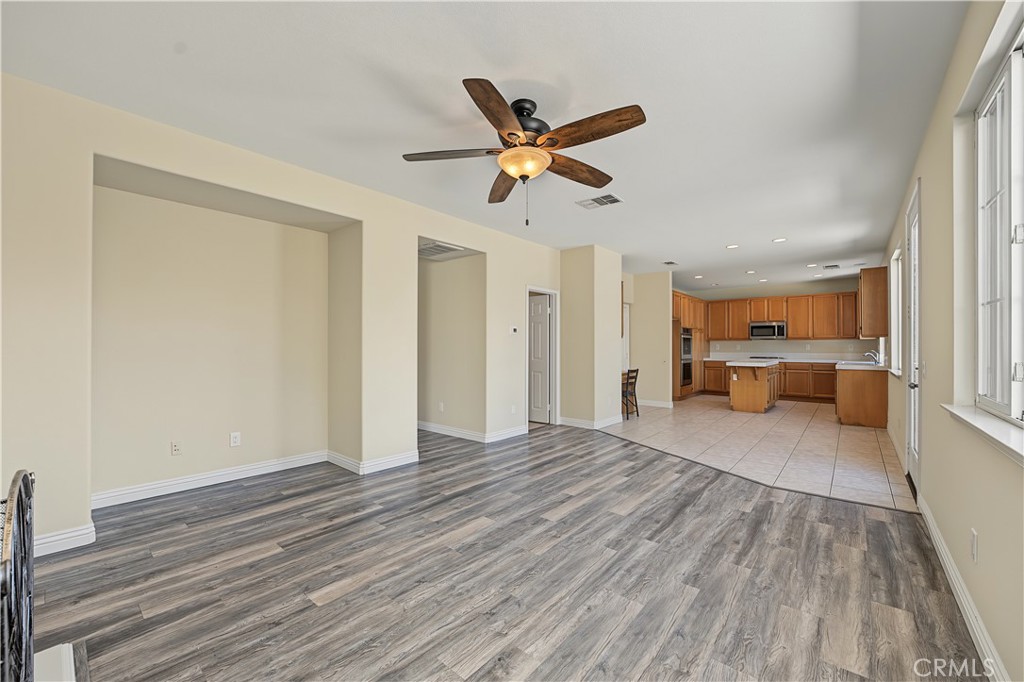 1561 N Catskills