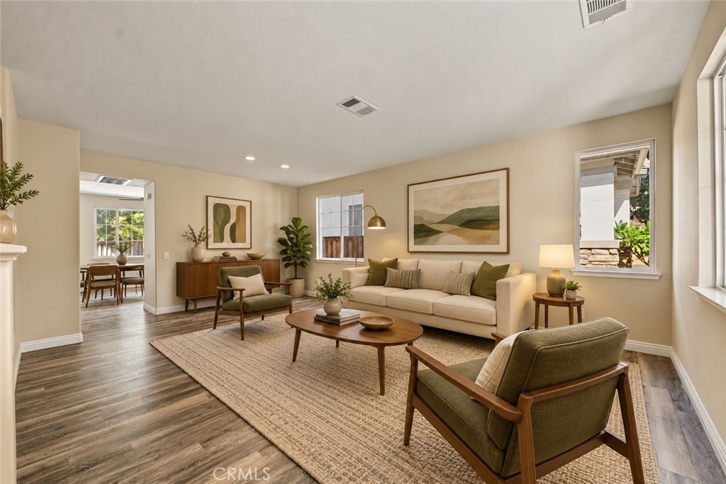 1561 N Catskills