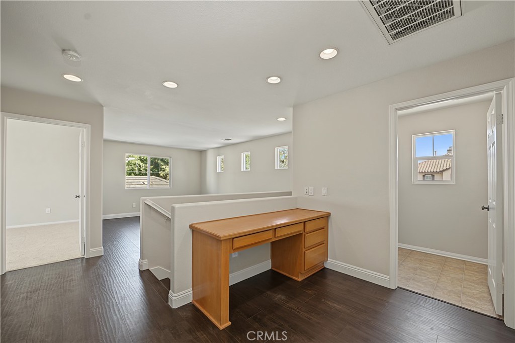 1561 N Catskills
