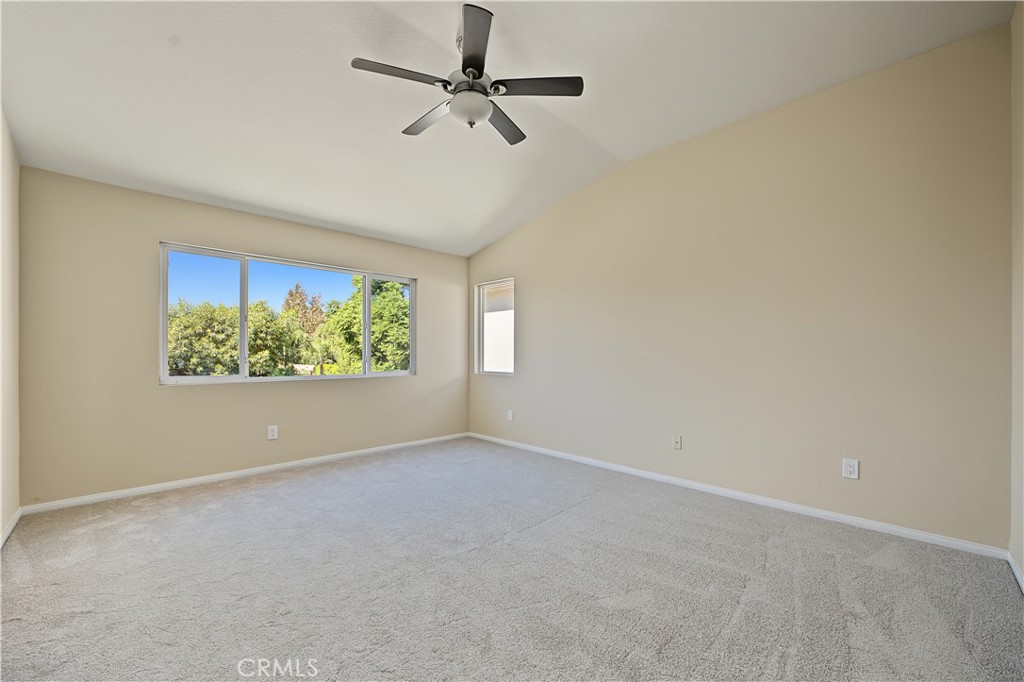 1561 N Catskills