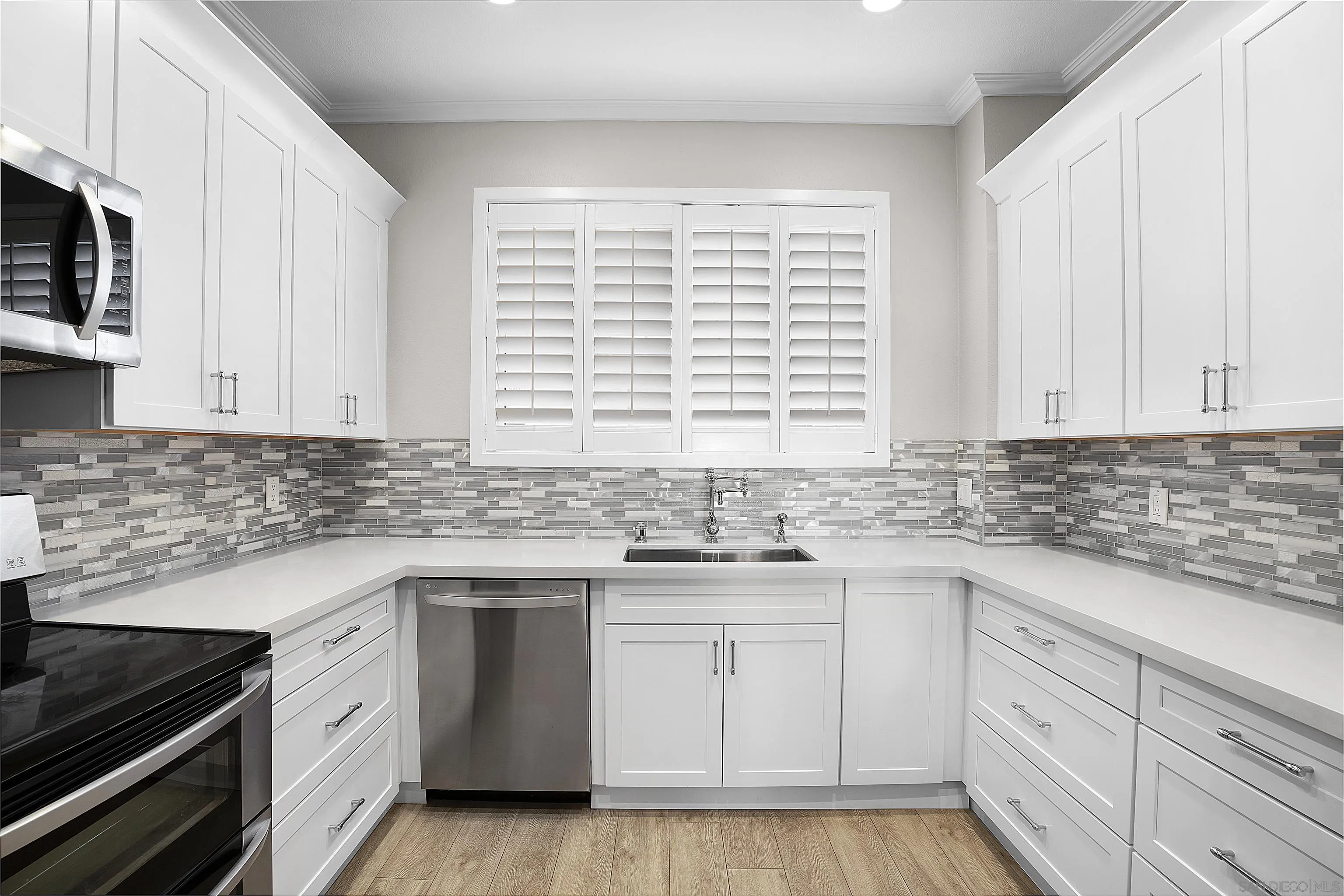 5383 Chelsea Street Unit 302