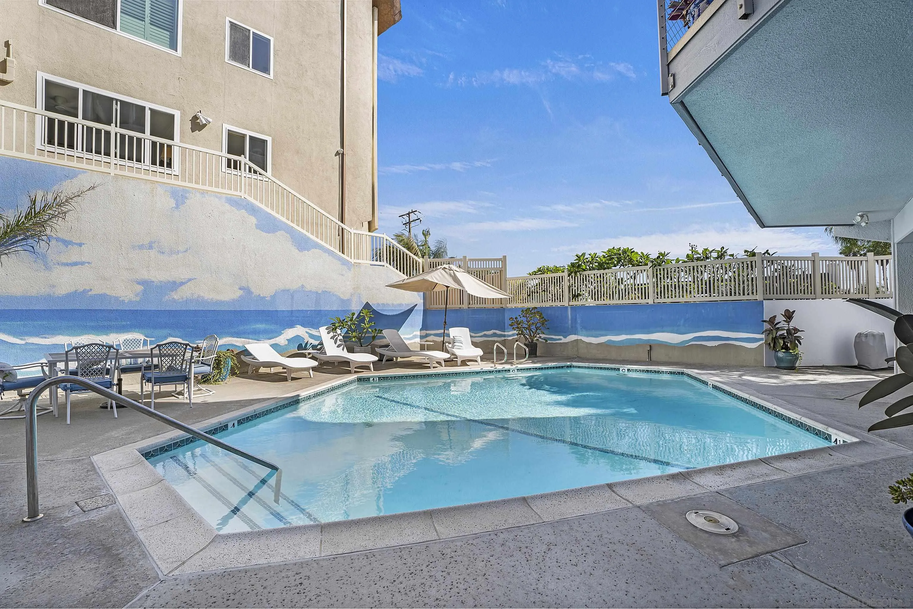 5383 Chelsea Street Unit 204