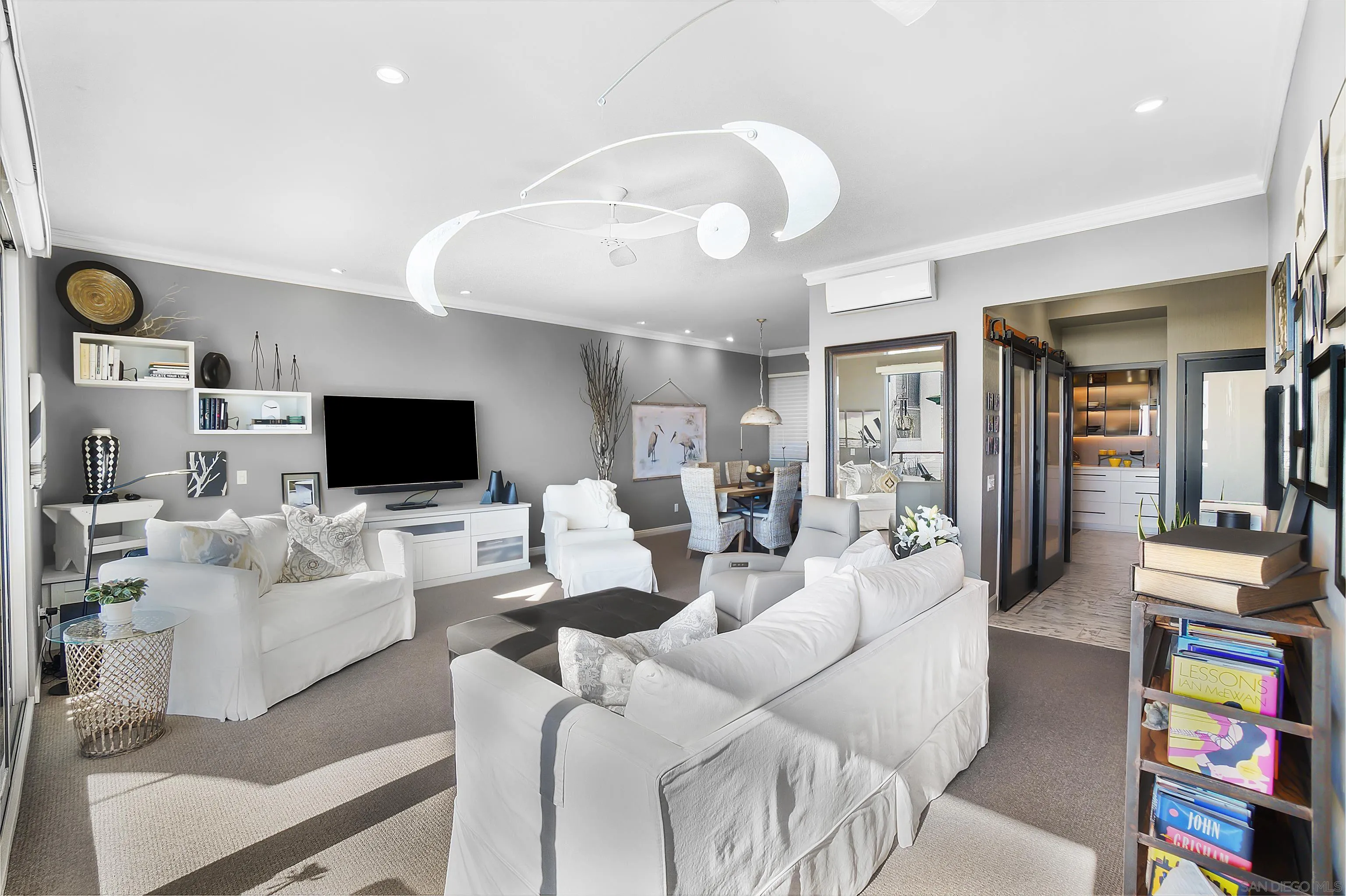 5383 Chelsea Street Unit 204