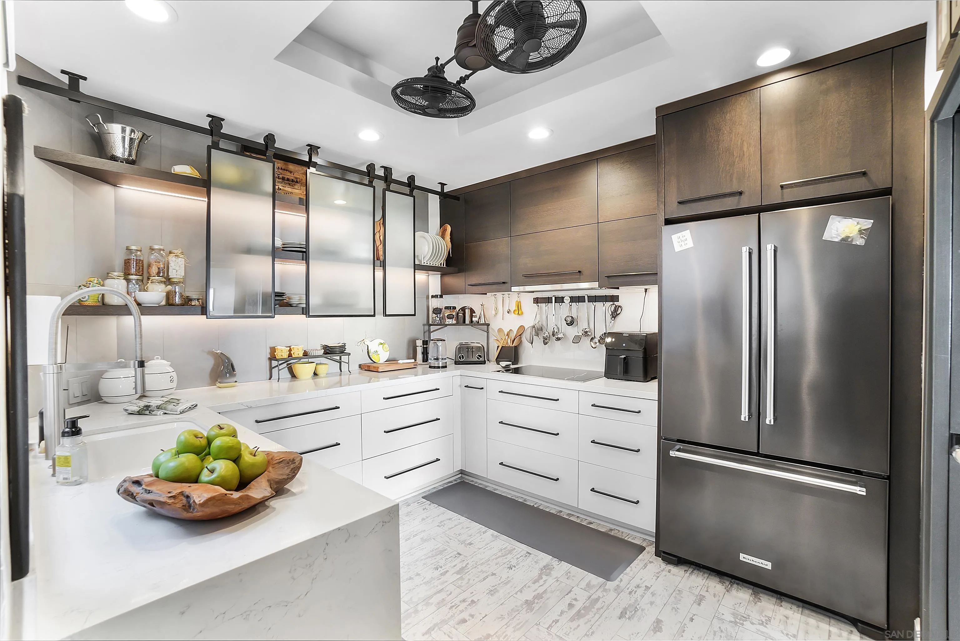 5383 Chelsea Street Unit 204