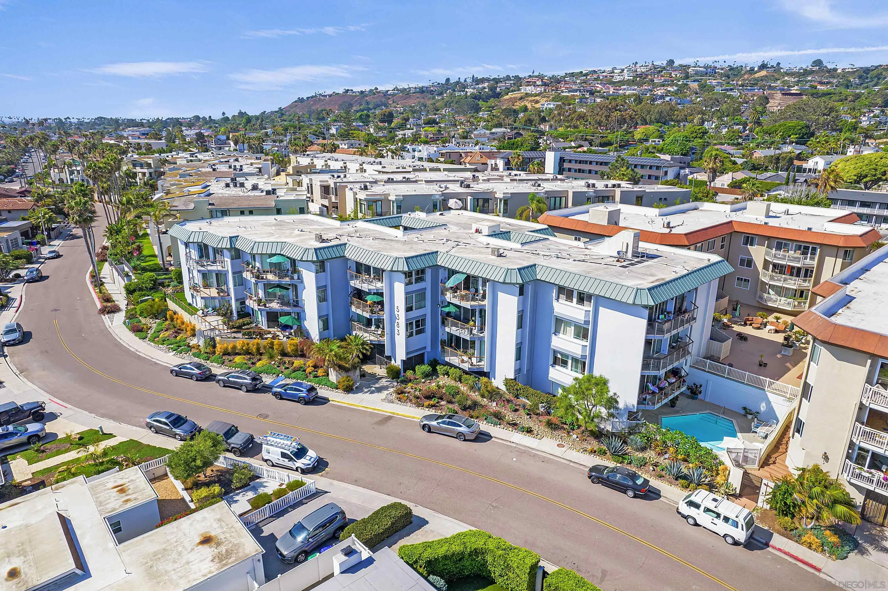 5383 Chelsea Street Unit 204