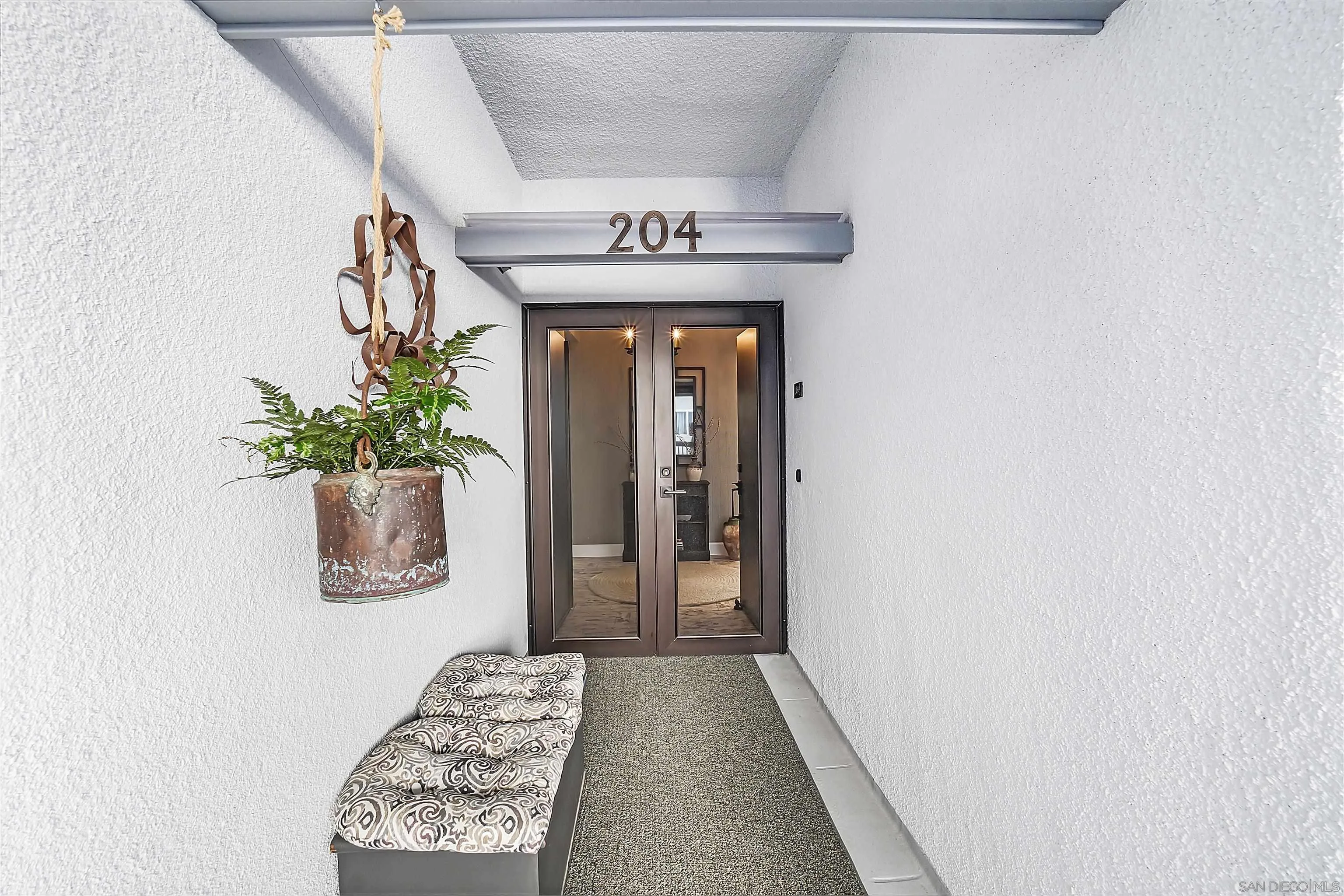 5383 Chelsea Street Unit 204