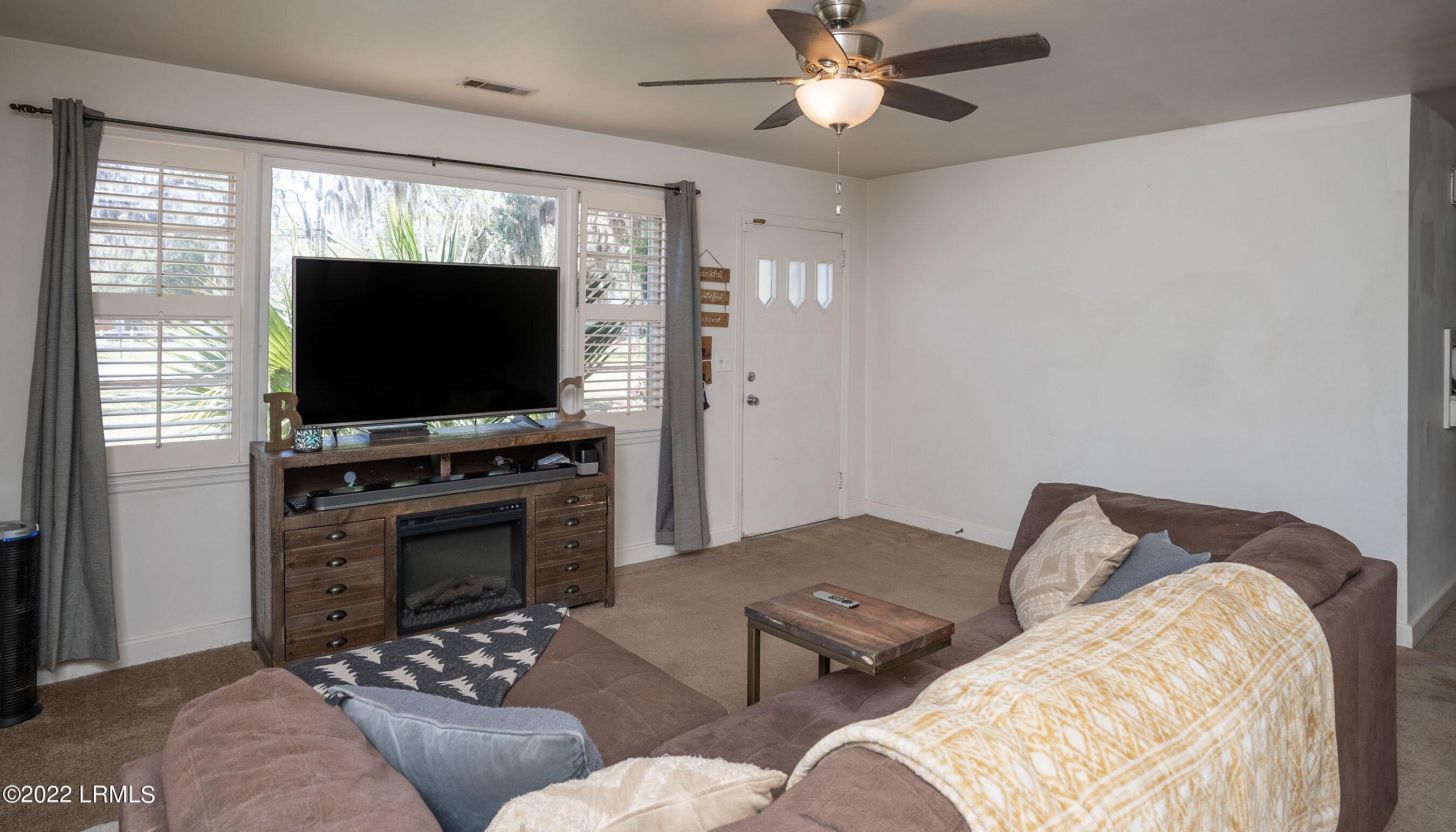 3005 Roseida Road