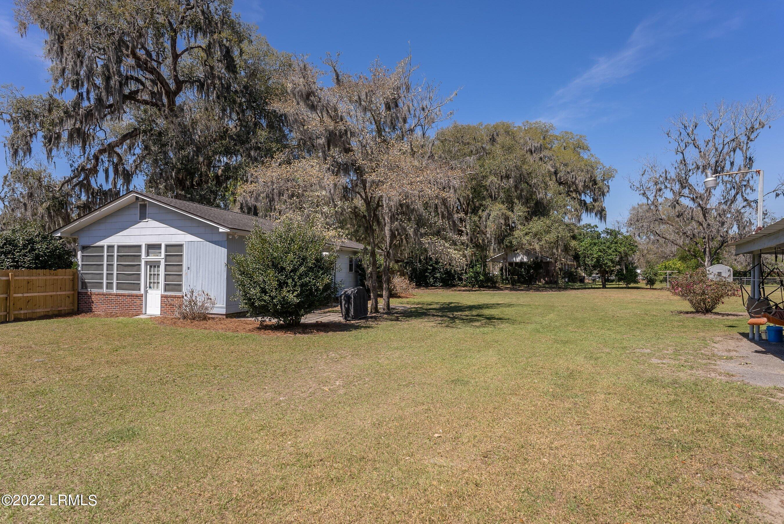 3005 Roseida Road