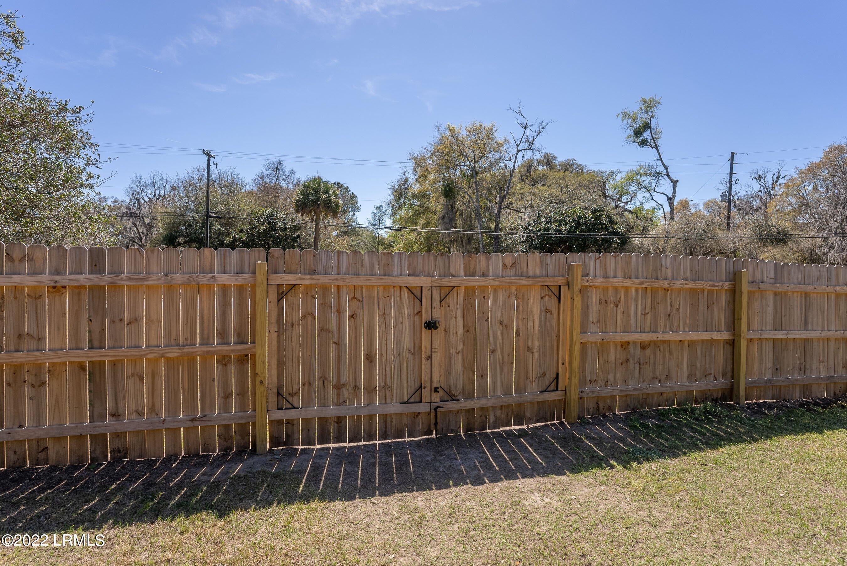 3005 Roseida Road