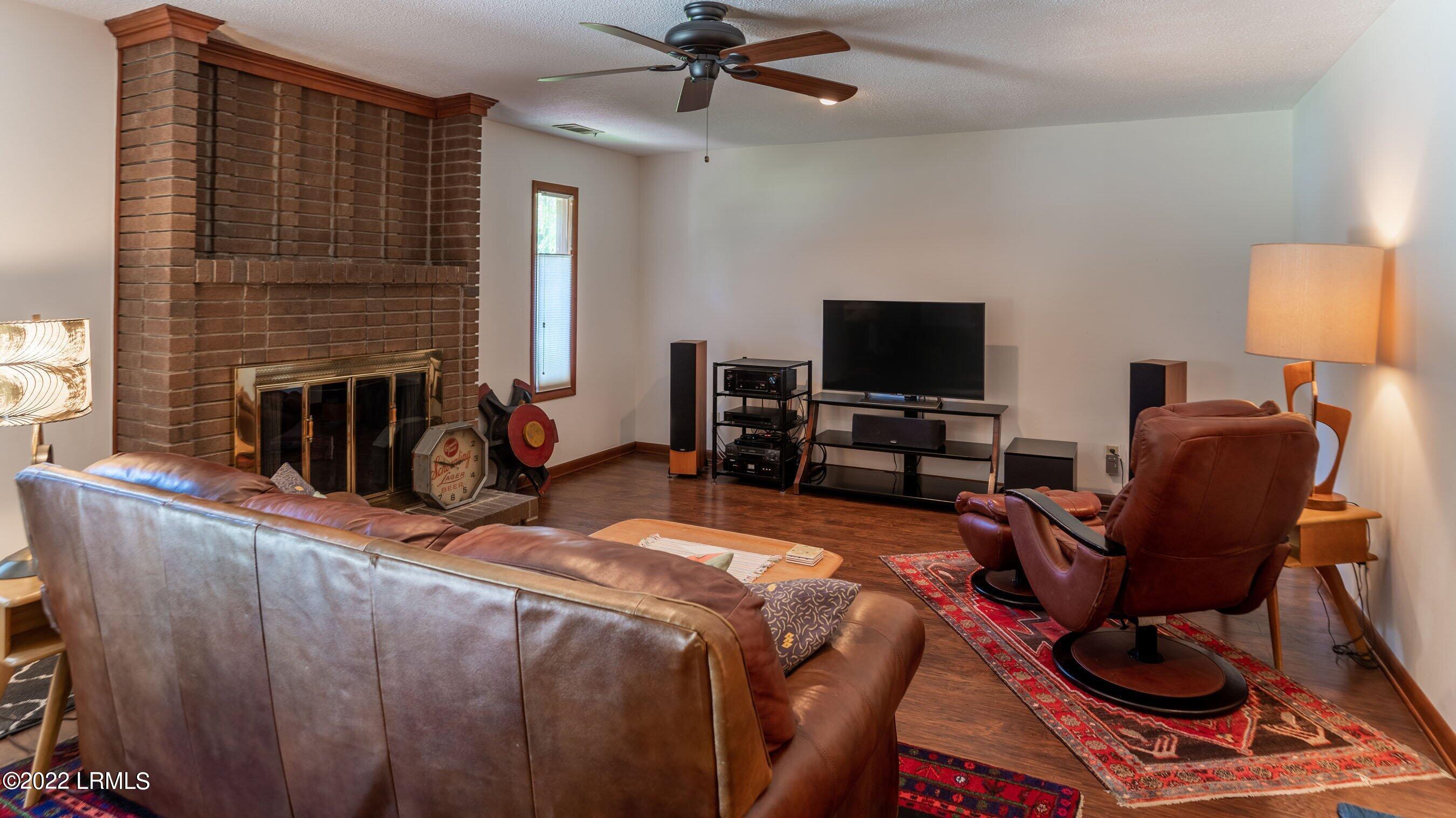 11 Chesterfield Lake Drive