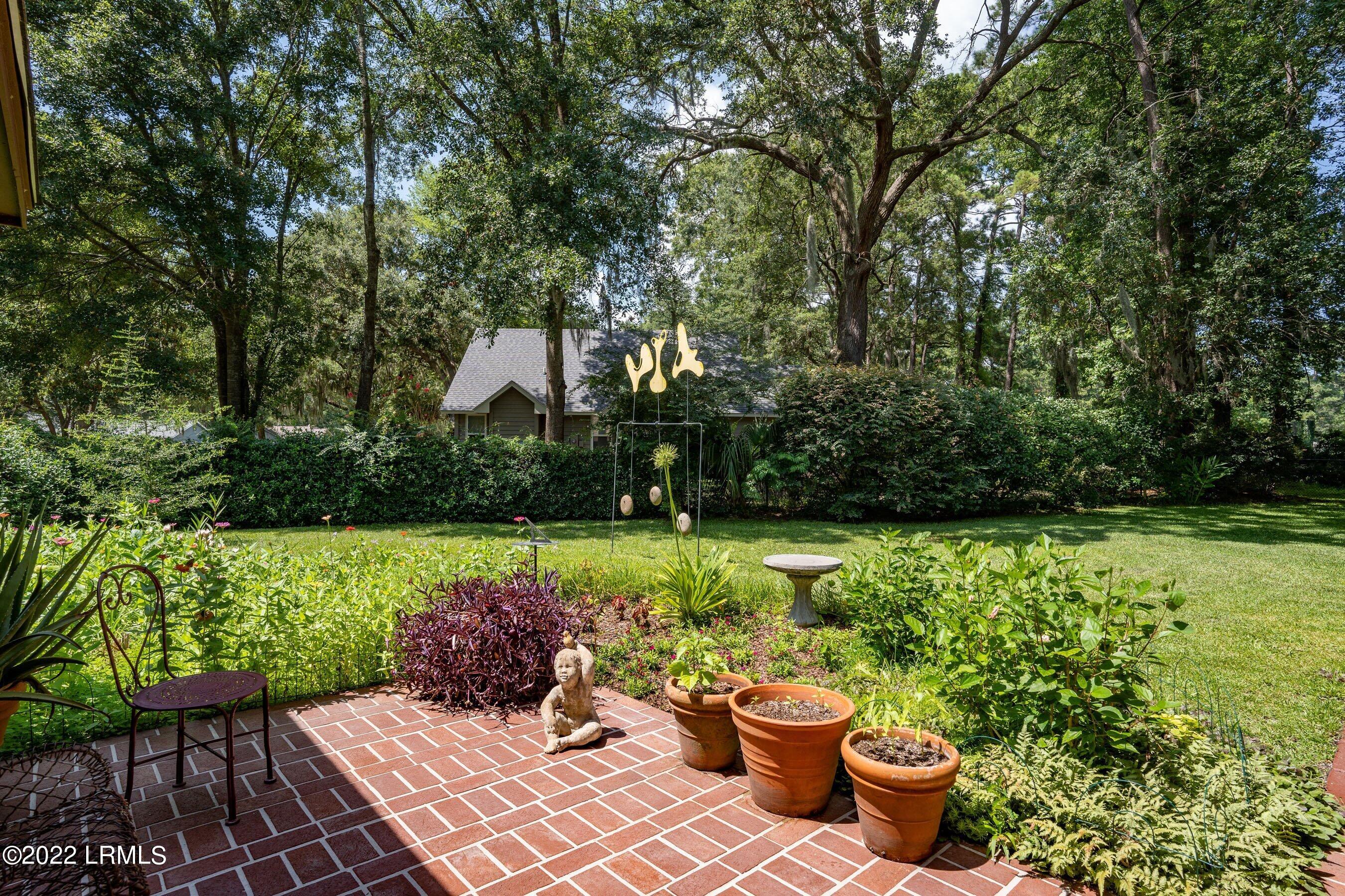 11 Chesterfield Lake Drive
