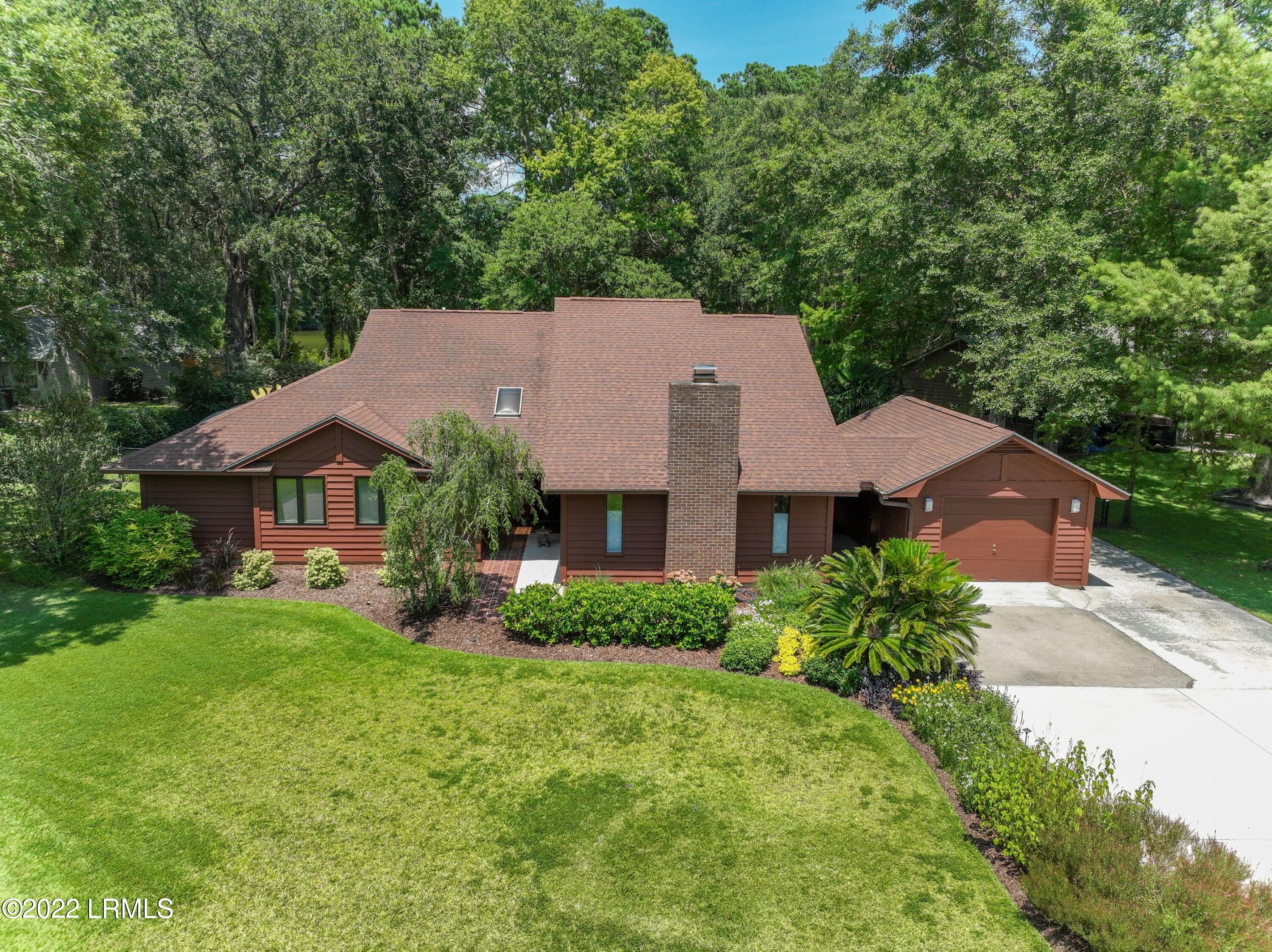 11 Chesterfield Lake Drive