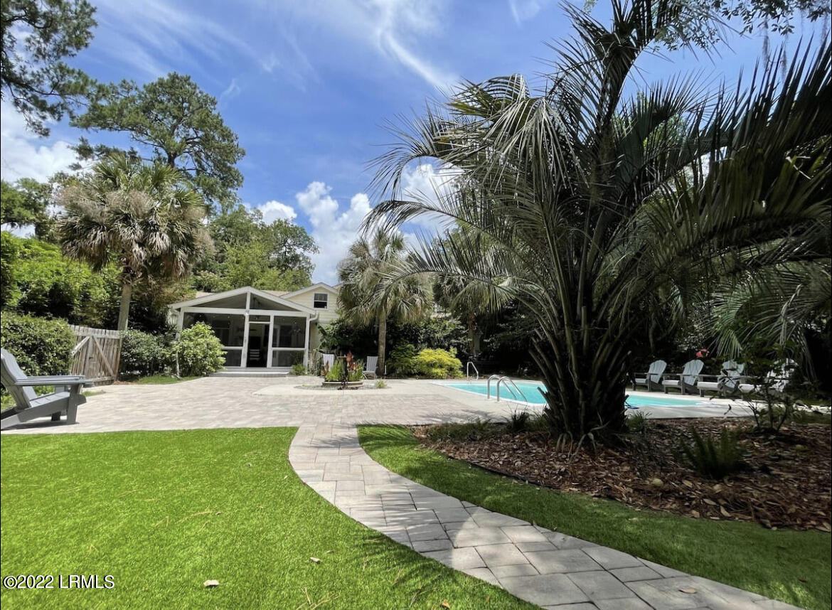 864 Ribaut Road