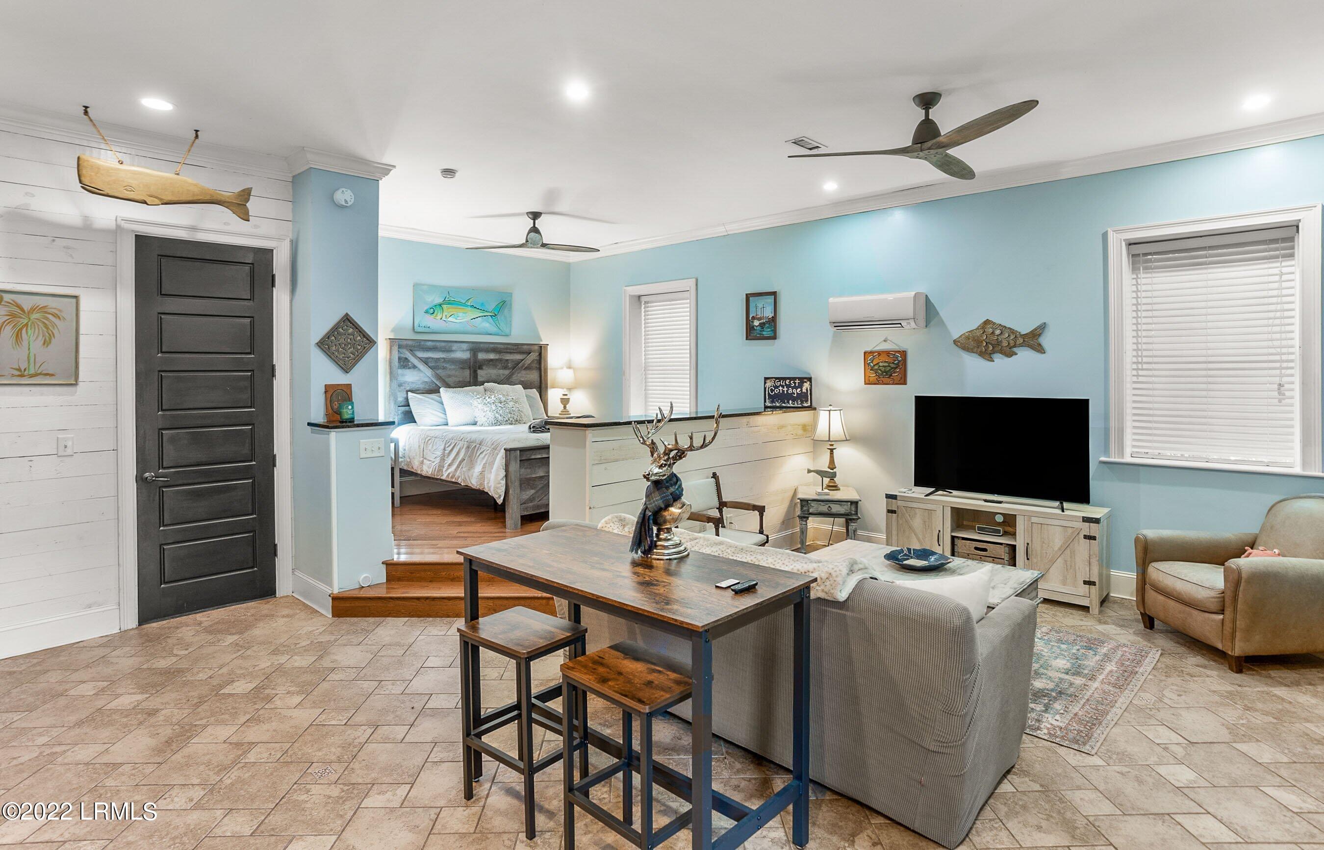 864 Ribaut Road