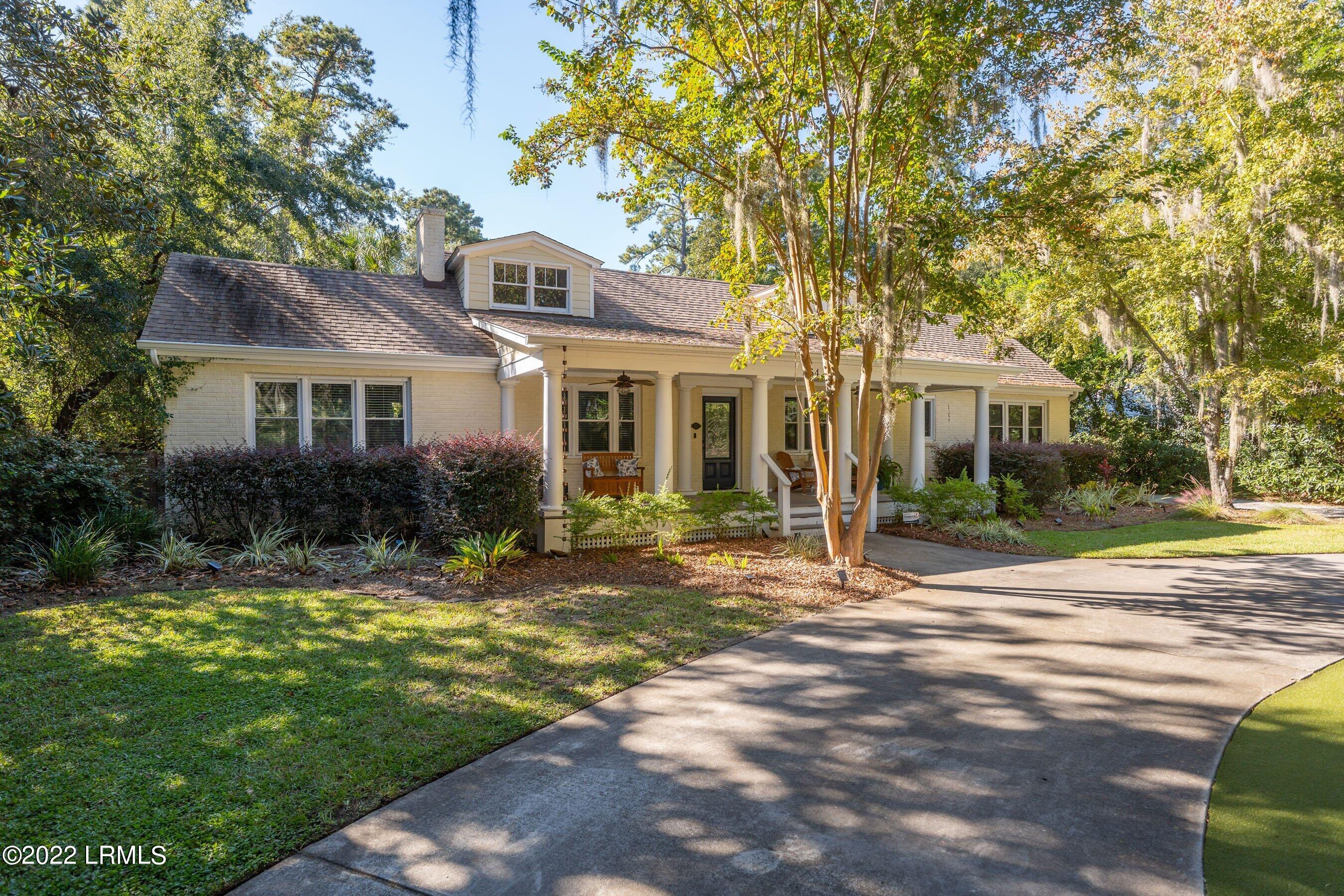 864 Ribaut Road