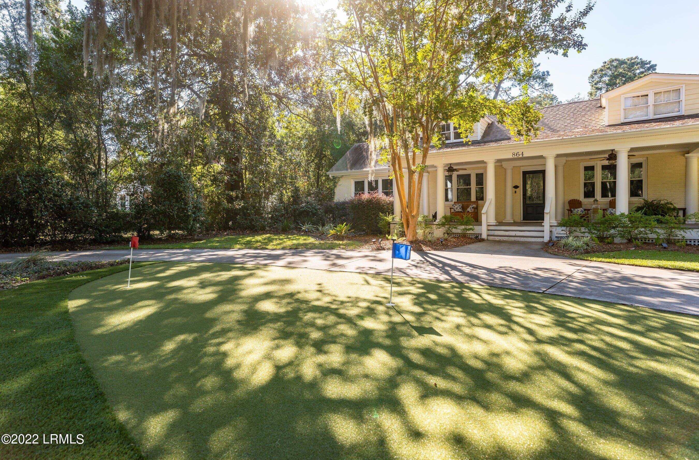 864 Ribaut Road