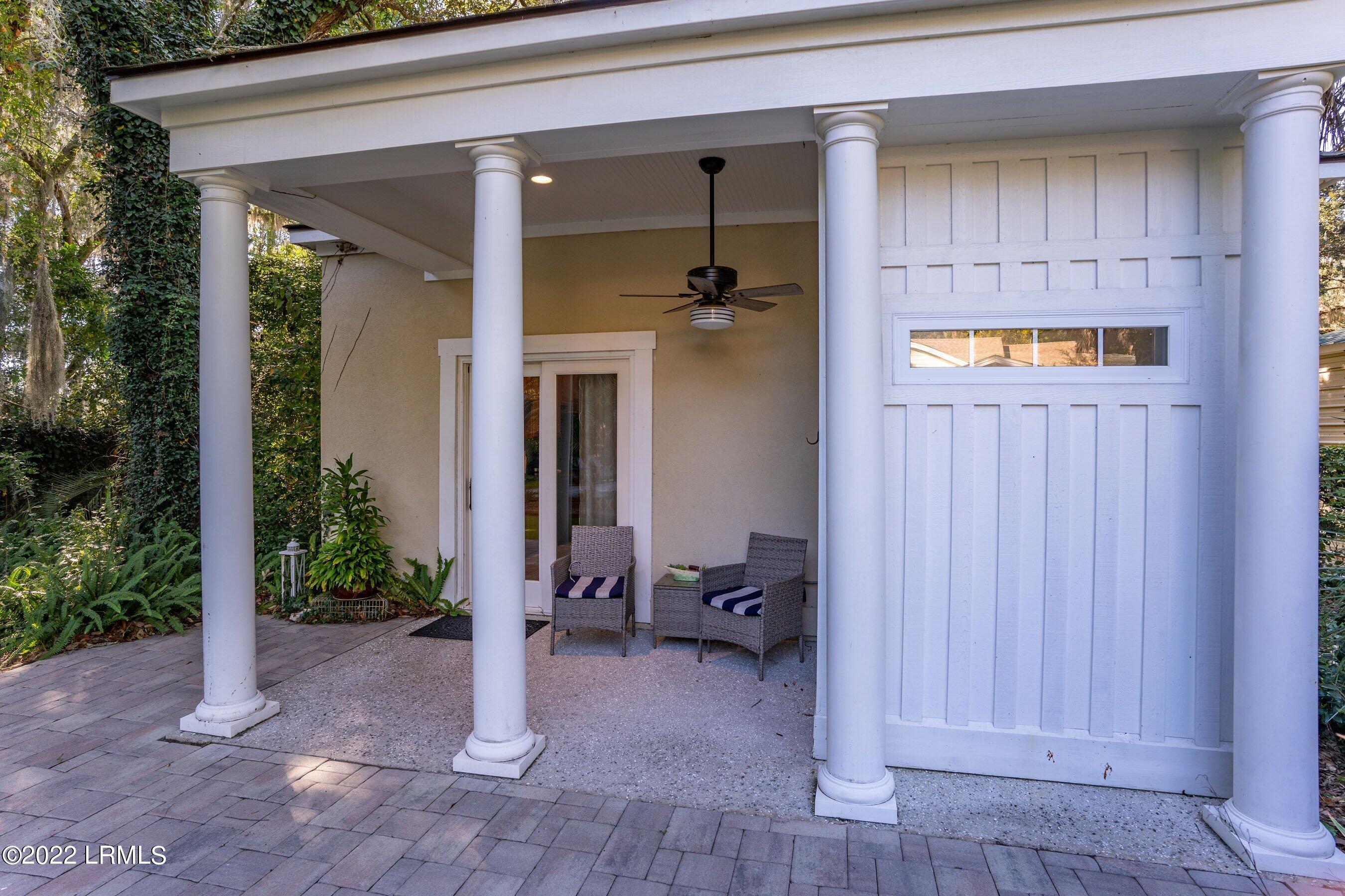 864 Ribaut Road