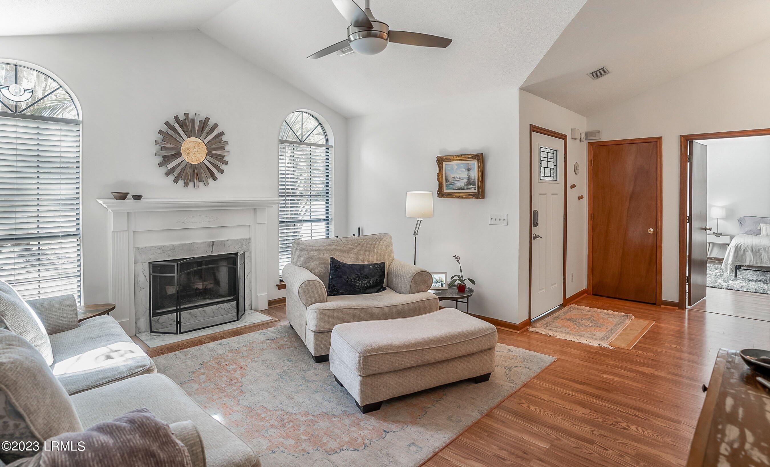 7 Woodbine Drive