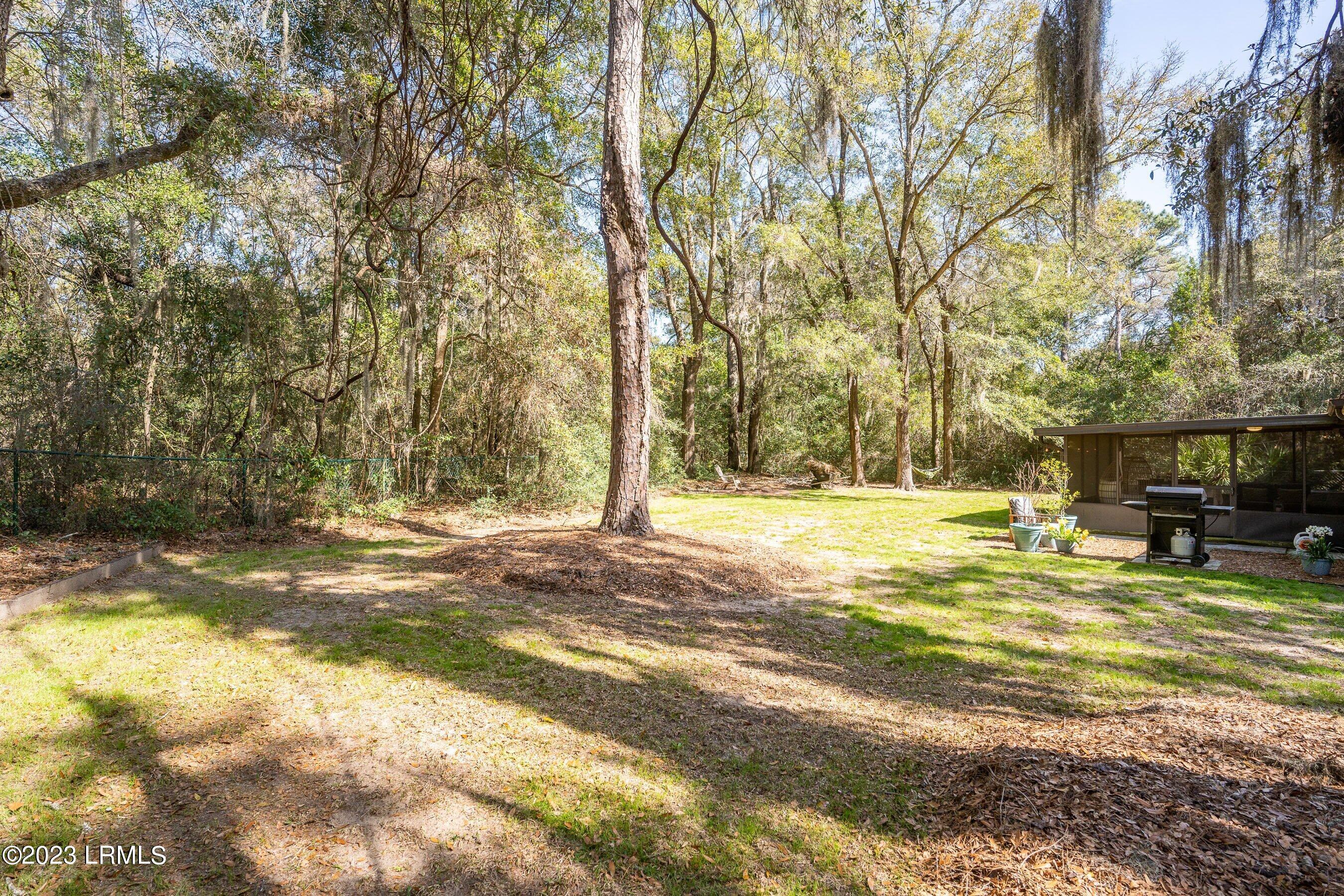 7 Woodbine Drive