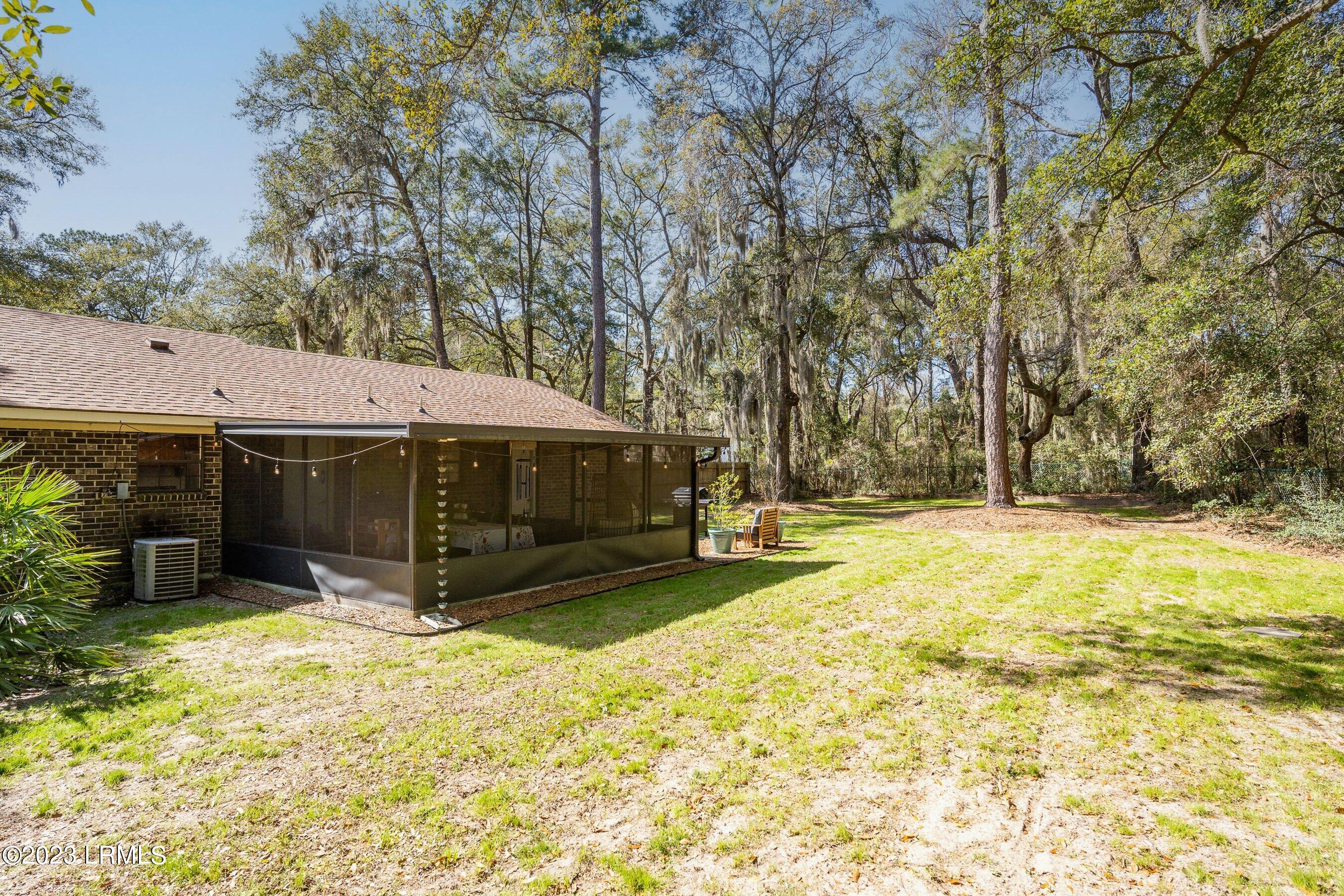 7 Woodbine Drive