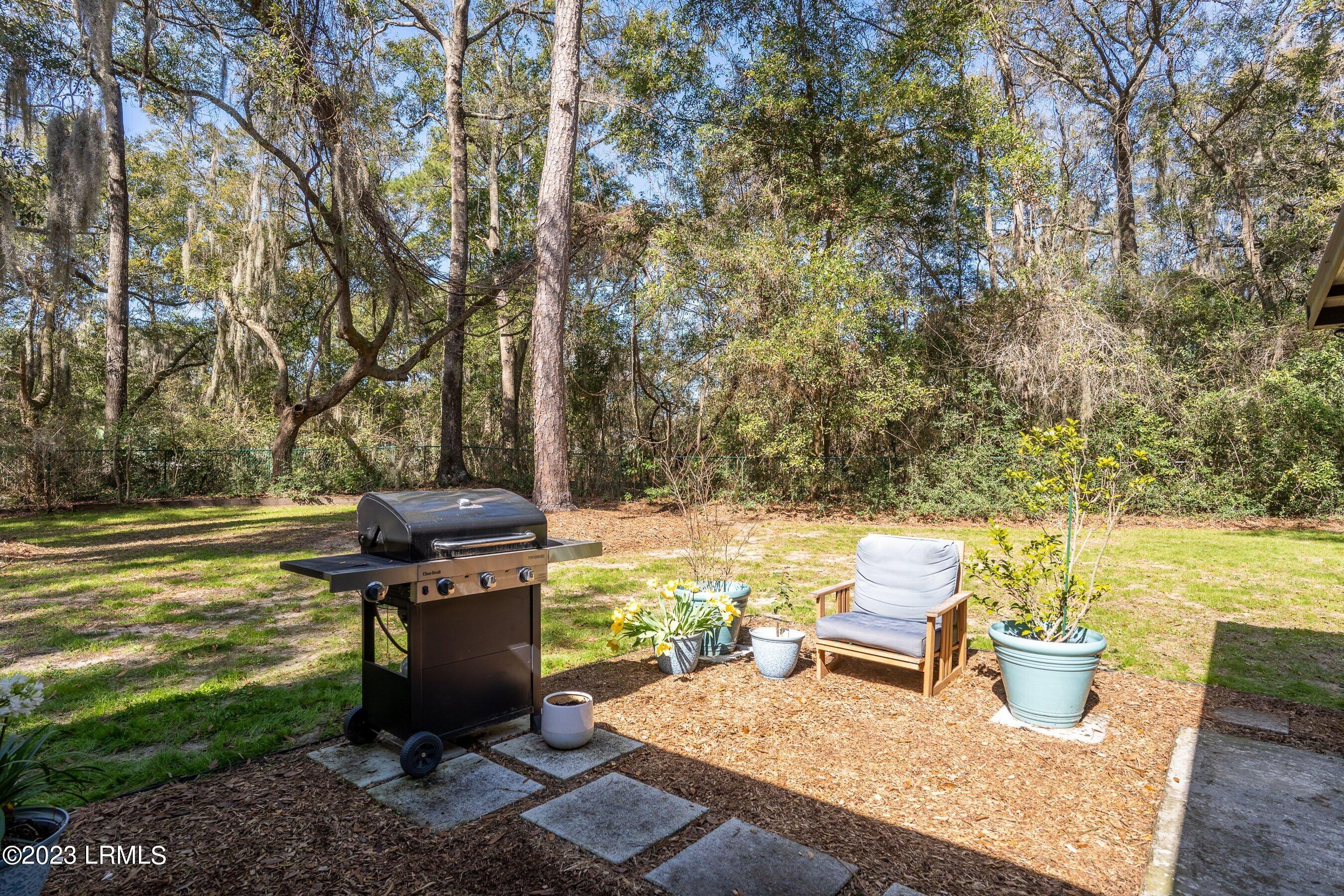 7 Woodbine Drive