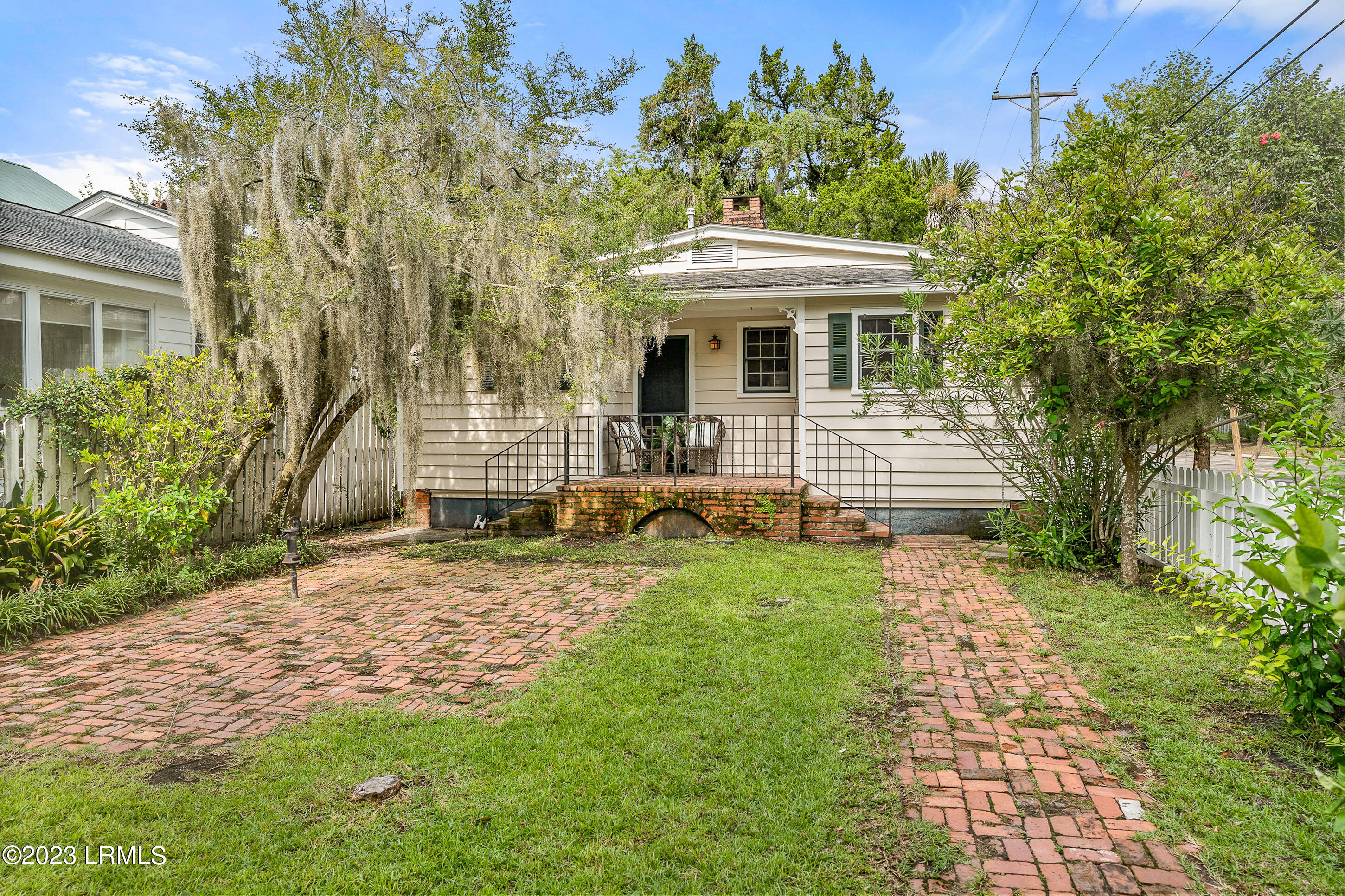 706 Washington Street