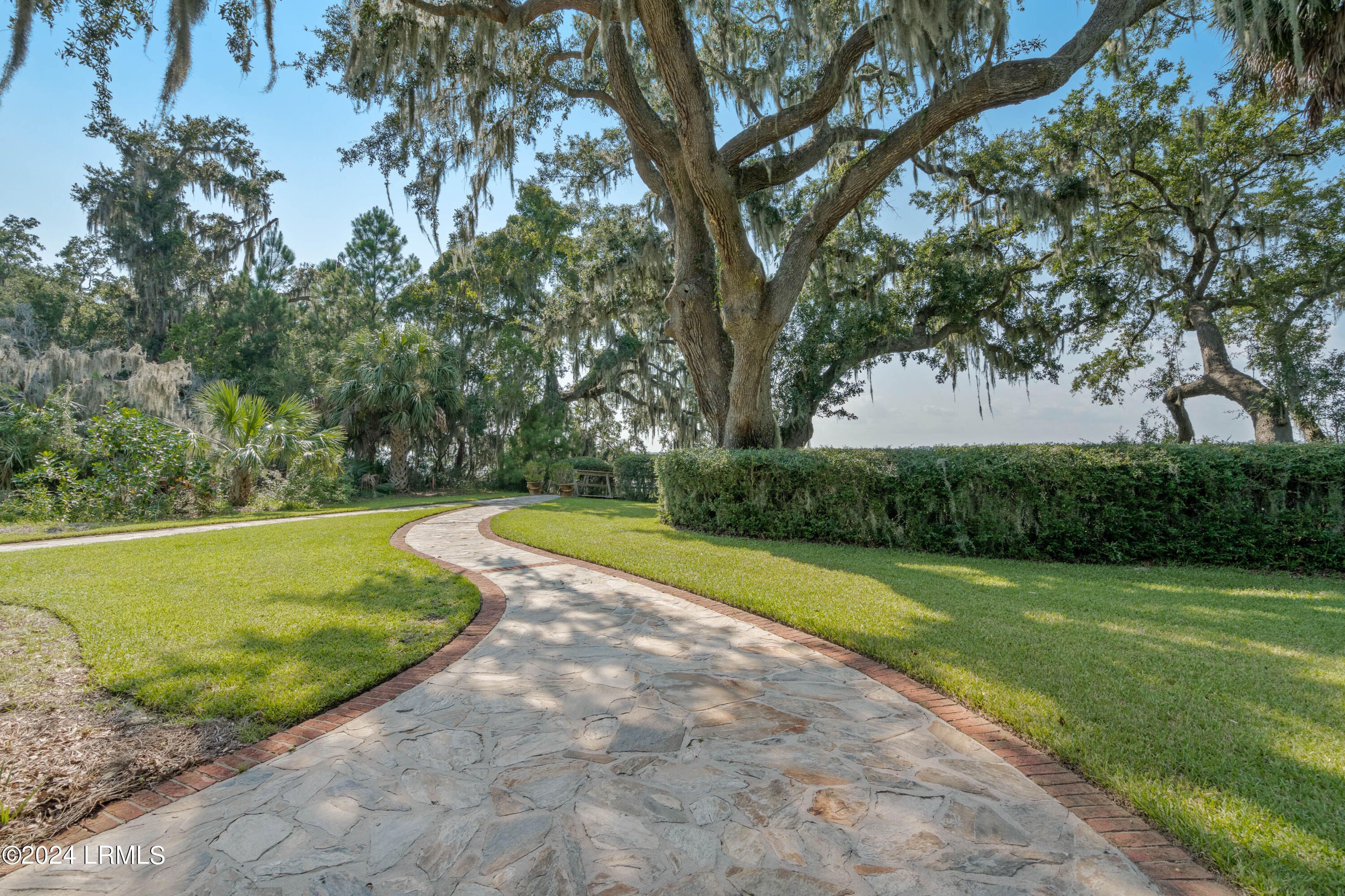 84 Bay Drive