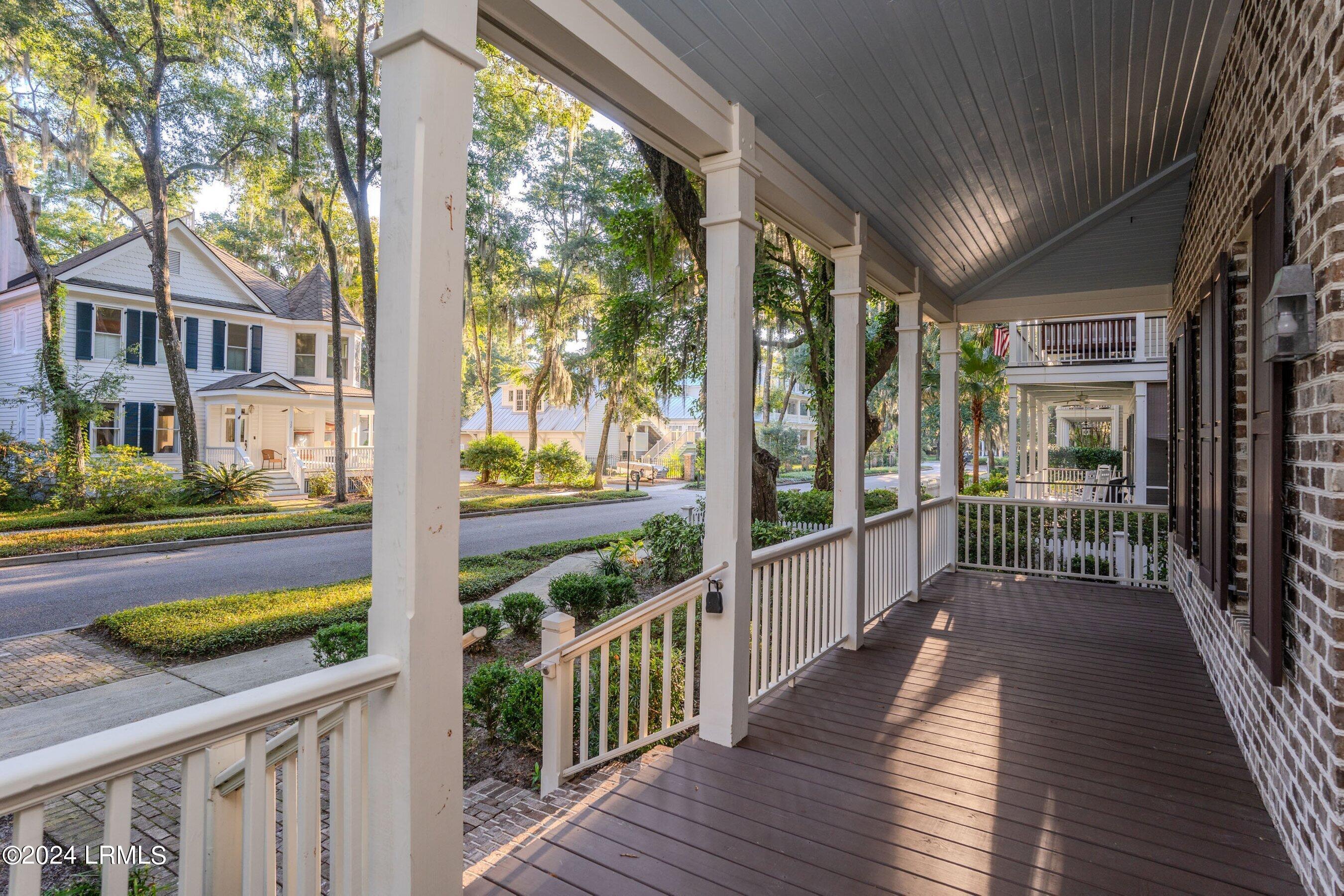 33 Newpoint Road