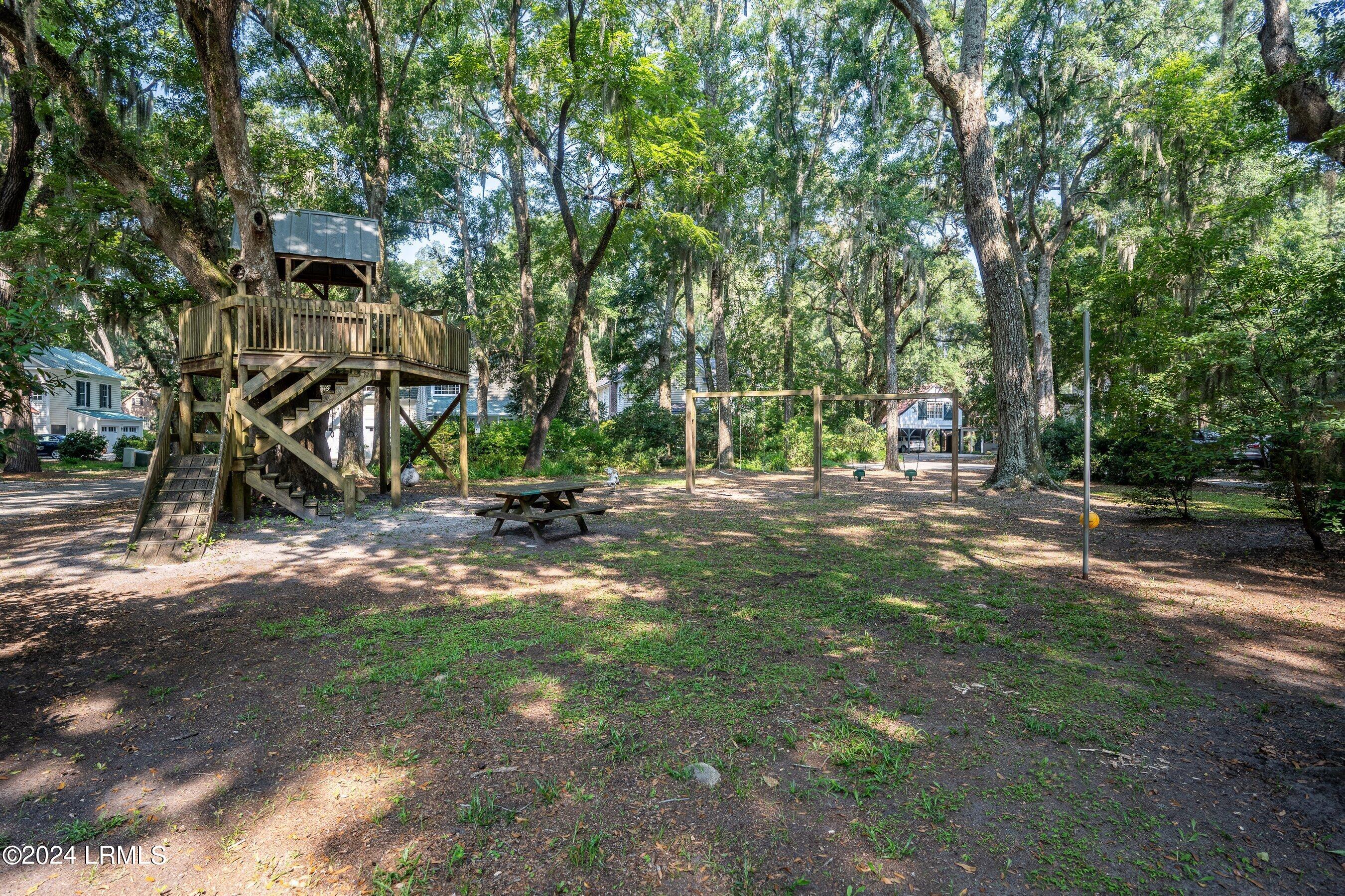 33 Newpoint Road